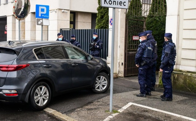 Na początku lutego w Prokuraturze Rejonowej Bydgoszcz-Południe przesłuchiwany był Wojciech O., a w poniedziałek w tej samej jednostce zarzuty usłyszał jego kolega, Marcin O. Odpowie za grożenie i pochwalanie przestępstwa