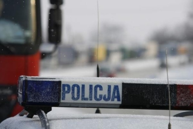 Policjanci uratowali wychłodzonego mężczyznę