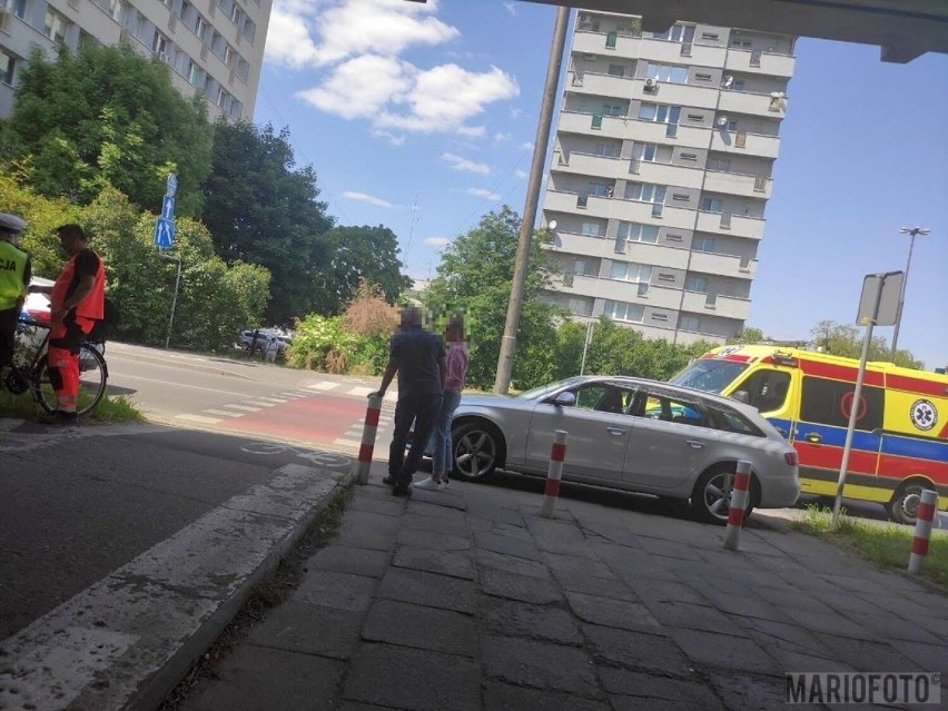 Wypadek na rondzie pod estakadą w Opolu.