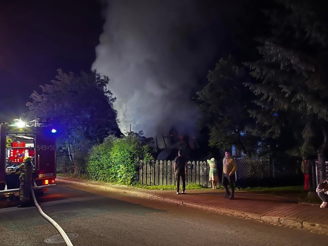 W nocy z soboty na niedzielę wybuchł pożar drewnianego domu przy ul. Żeromskiego w Zakopanem