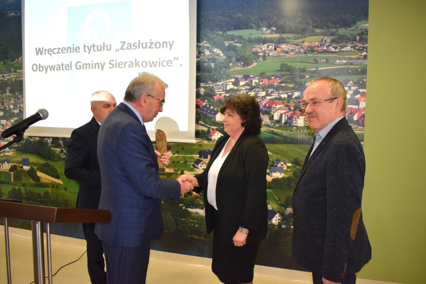 Nagrodzili zasłużonych obywateli gminy Sierakowice