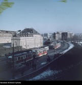 115 lat elektrycznych tramwajów w stolicy. Warszawa miała je wyjątkowo późno. W planach był też tramwaj parowy 