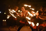 Toruń:  Fire Show na otwarcie Festiwalu Debiutantów [ZDJĘCIA]