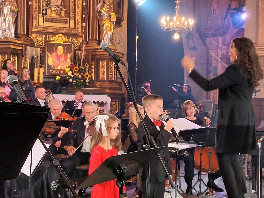 Koncert "Pomagającym Ukrainie" w archikatedrze w Przemyślu [ZDJĘCIA]