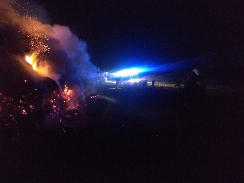 Gmina Kuślin: Nad ranem ktoś podpalił stóg w Turkowie