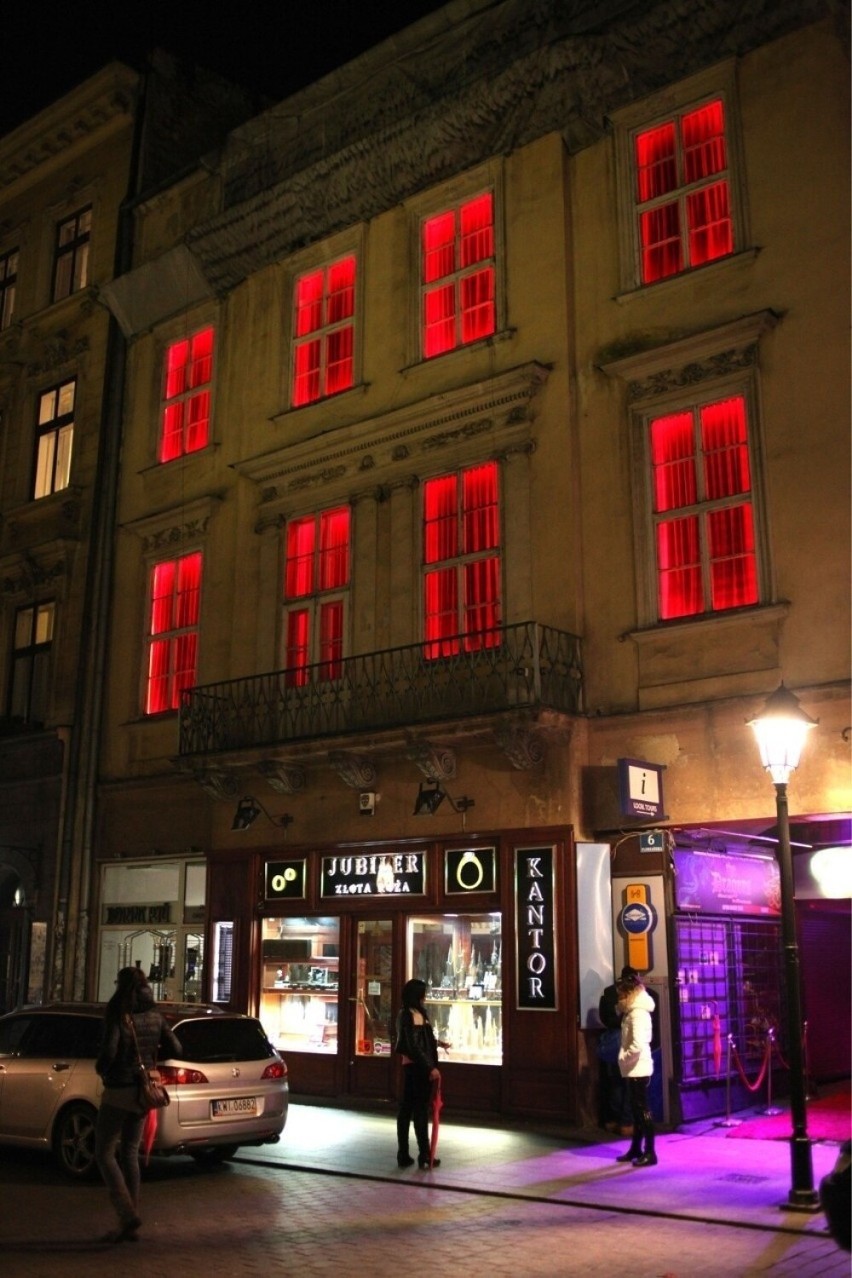 Kraków. Kluby ze striptizem nadal są zmorą ścisłego centrum miasta. Urzędnicy rozkładają ręce. "Zrobiliśmy, co się dało"