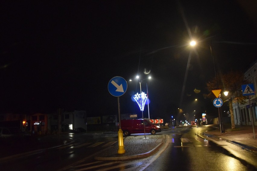 Światełka świąteczne na ulicach Zduńskiej Woli już odpalone