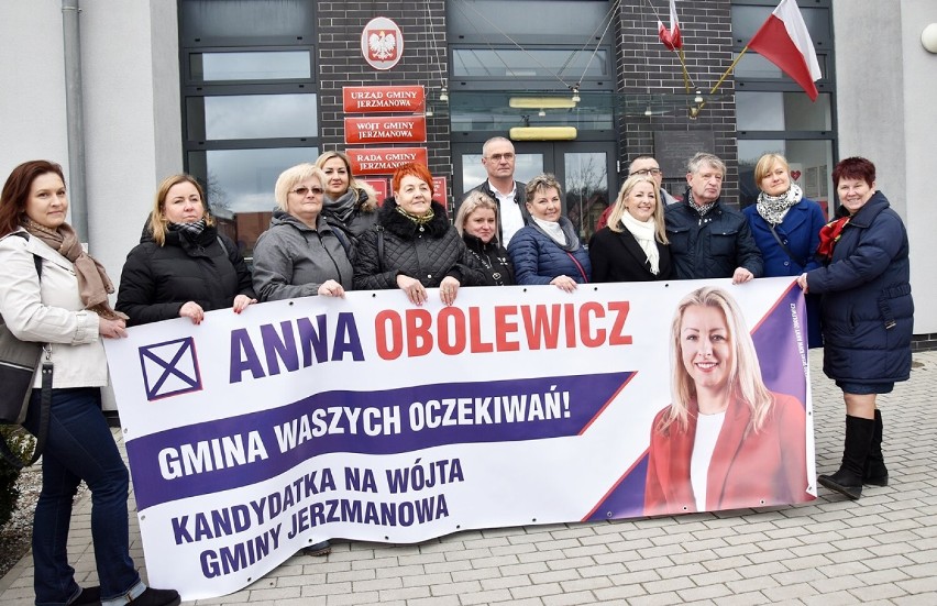 Anna Obolewicz i kandydaci na radnych z jej komitetu