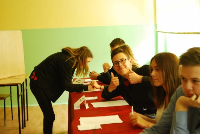 Uczniowie Zespołu Szkół nr 2 w Lubinie już zagłosowali