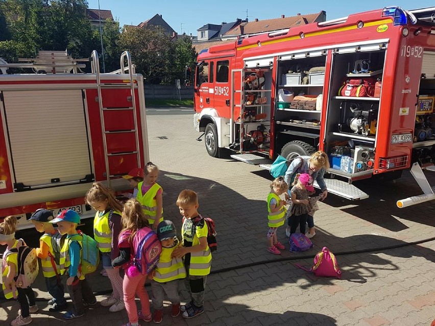 Niepubliczna Szkoła Podstawowa w Strzyżewie. Przedszkolaki w OSP Zbąszyń