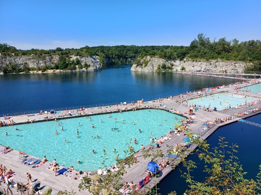 Kąpielisko na Zakrzówku składa się z pięciu basenów.