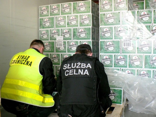 Gdyńska Straż Graniczna znalazła aż 20 tys. butelek piwa ...