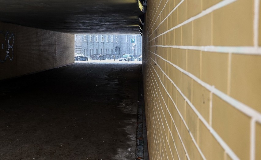 Miasto rozpocznie procedurę instalacji kamery monitoringu w tunelu pod Błędnikiem w Gdańsku