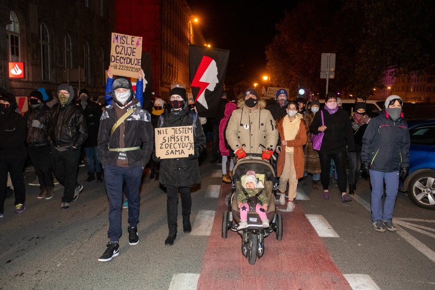 Sobotni protest Strajku Kobiet przebiegał pod hasłem: Proces...