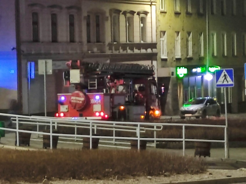 Pożar przy ul. Konopnickiej w Wałbrzychu. Co się tam wydarzyło 30.12.2022? Zobaczcie zdjęcia
