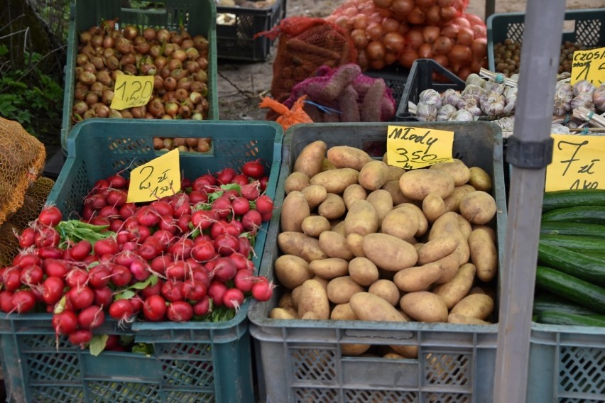 Targ w Sławnie - ceny owoców i warzyw oraz bylin