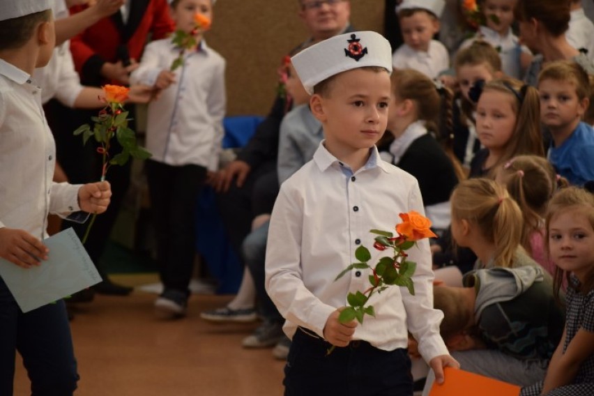 Gm. Ostaszewo. Pasowanie pierwszaków w Nowej Cerkwi