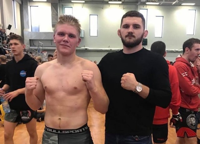 Marek Kostrzewa (z lewej) i Michał Oleksiajczuk, zawodnik UFC, największej federacji MMA na świecie