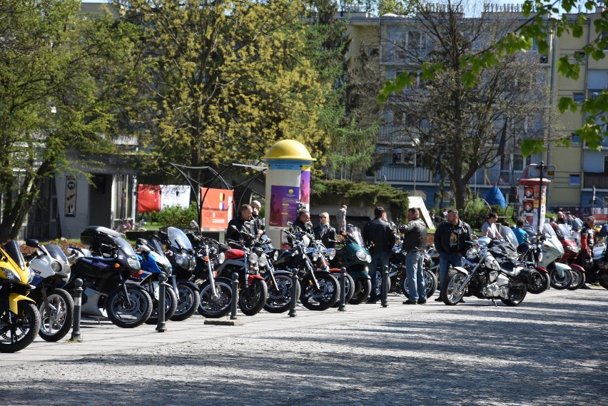 Pielgrzymka Motocyklistów na Jasną Górę - to Zjazd Gwiaździsty 2018 do Częstochowy [ZDJĘCIA]
