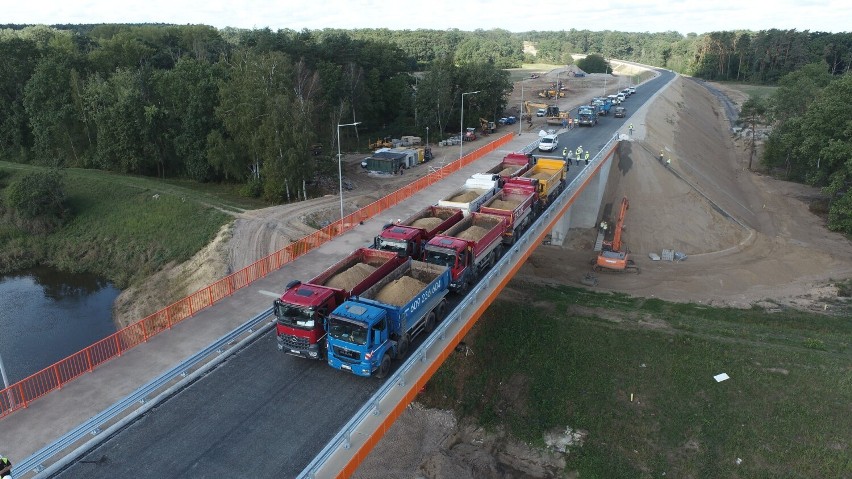 Most na Odrze w Milsku, na drodze między Sławą a Zieloną...