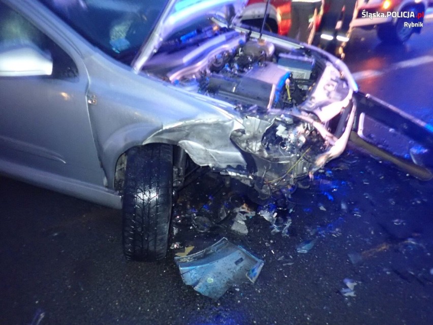 Lyski: wypadek w Nowej Wsi. Na skrzyżowaniu zderzyły się trzy samochody. Ucierpiało dziecko