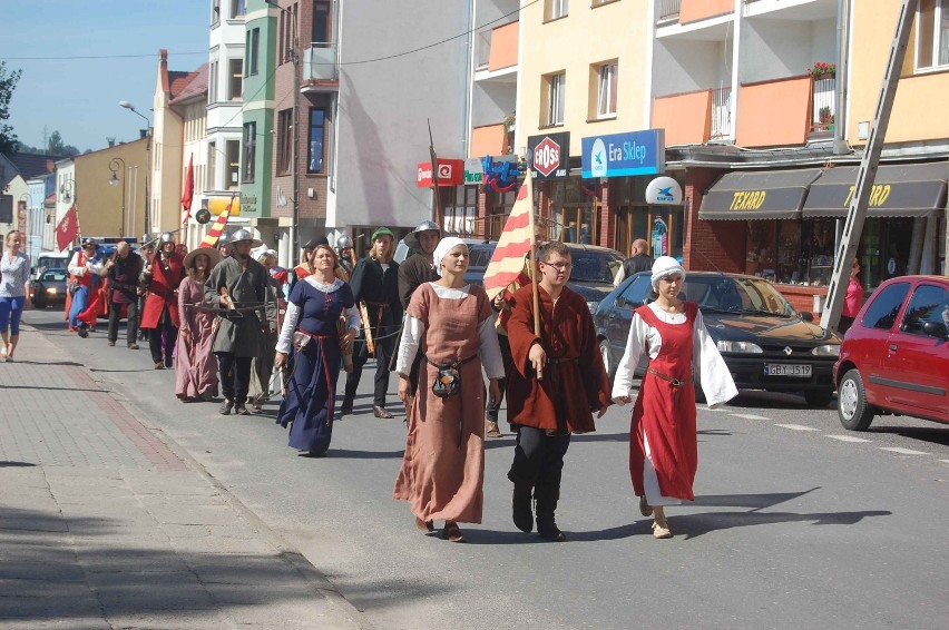 Bytów: Turniej rycerski na zamku. Strzelali z kuszy i z łuku (ZDJĘCIA)