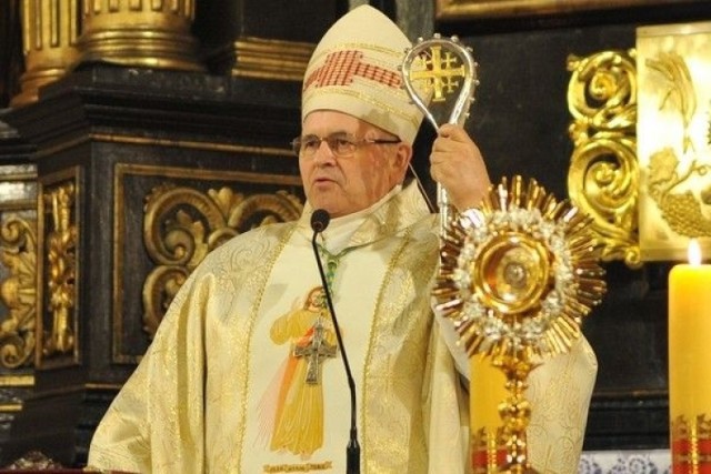 Bp Piotr Skucha przeszedł na emeryturę