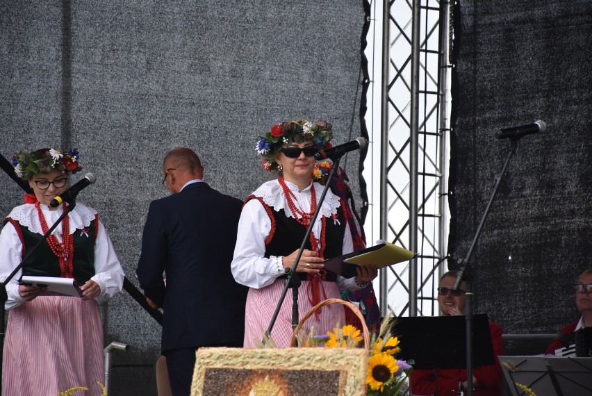 Goślinowo. Odbyły się Dożynki Gminne. W programie obrzędy dożynkowe, pokaz tańca i impreza muzyczna [FOTO]