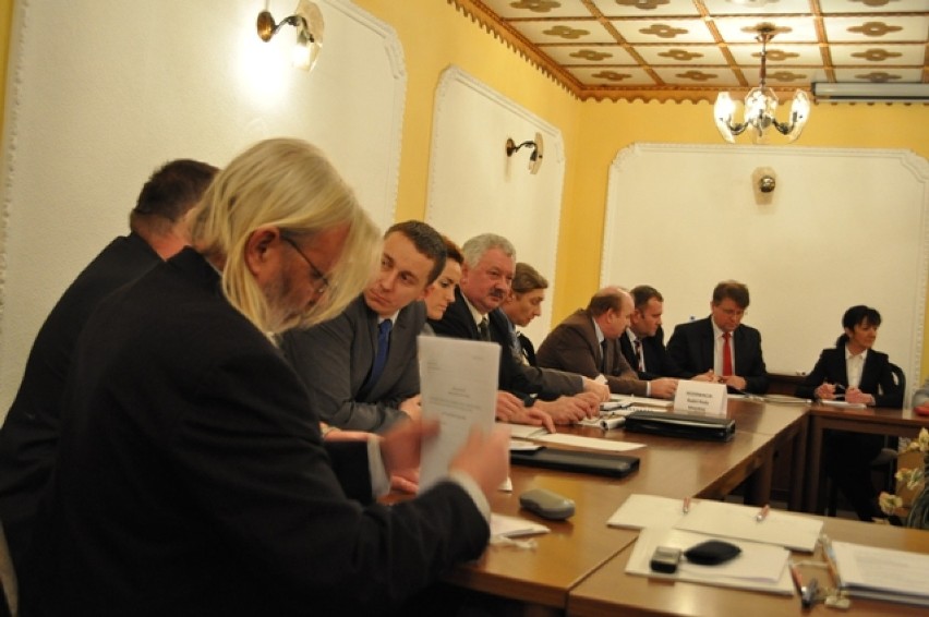 WYBORY 2014: rada miejska w Książu ma nowego szefa