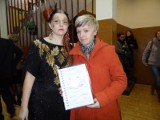 Uczennice z Kłobucka wyróżnione na konkursie fryzjerskim w Lublińcu