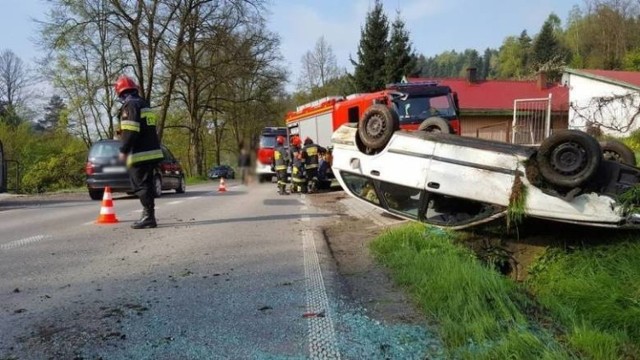 W drodze na egzamin do Nowego Sącza 19-latek z gm. Korzenna miał wypadek w Naściszowej, mimo to dobrze zdał  maturę