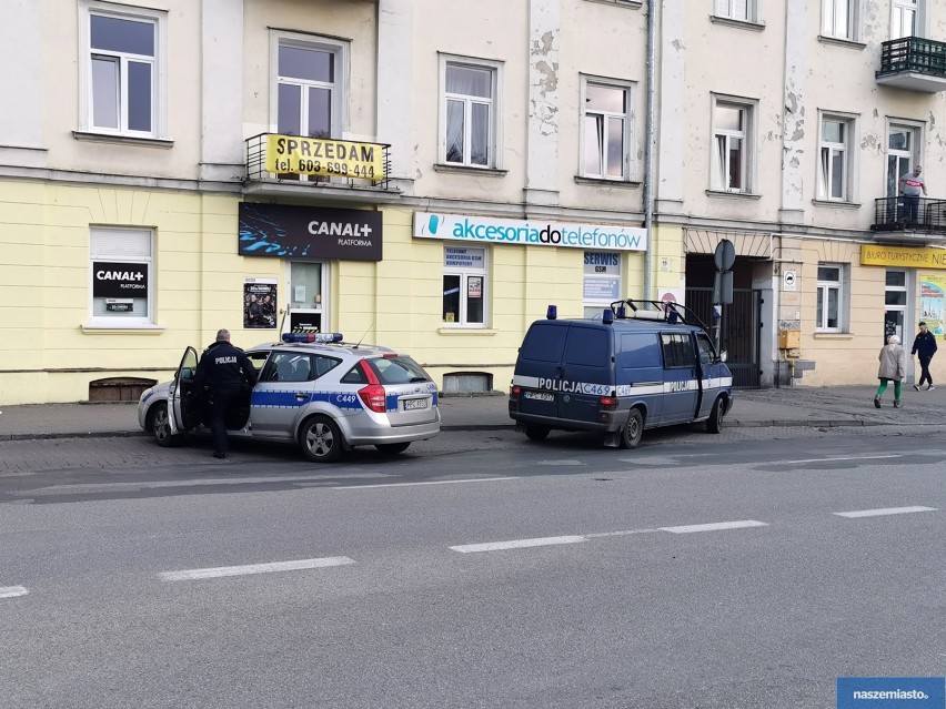 Pościg za rowerzystą w centrum Włocławka. Wiemy co się stało [zdjęcia]