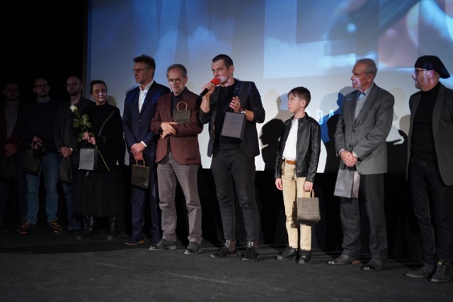 Premiera filmu „Weigl – zwyciężyć tyfus” w reżyserii Marcina Głowackiego odbyła się w warszawskim kinie Luna