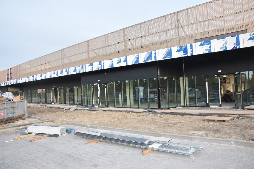 Budowa centrum handlowego Ozimska Park w Opolu.
