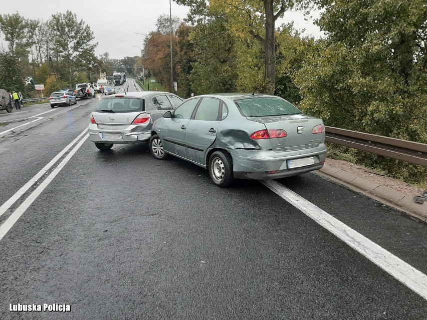 Niskie temperatury, silny wiatr, częste opady deszczu,...