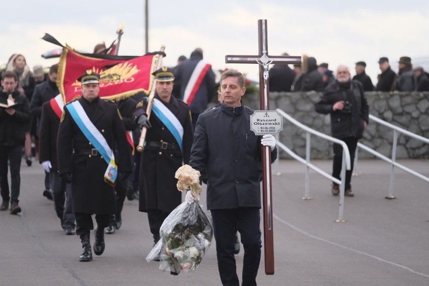 Ostatnie pożegnanie Ryszarda Olszewskiego - spoczął w Alei Zasłużonych