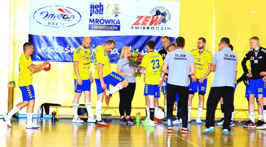 Drużyna TS Zew Świebodzin pokonała drużynę UKS Nowa Sól.