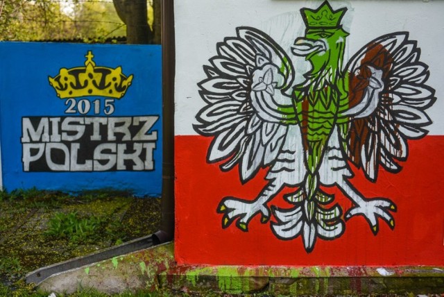 Os. Rzeczypospolitej: Zielona farba na polskim godle