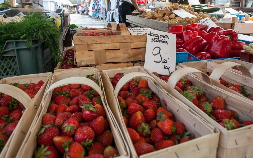 Sezon na truskawki 2018. Ile kosztują truskawki? Będą jeszcze tańsze!