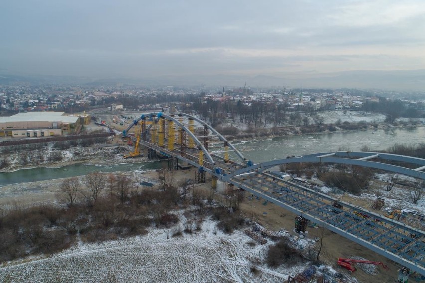 Nowy most heleński w budowie. Zobacz zdjęcia z lotu ptaka