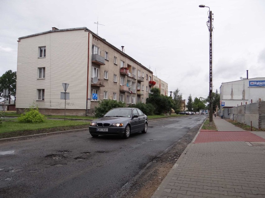 Remont ulicy Moniuszki w Wieluniu został przerwany. Zrobiony...