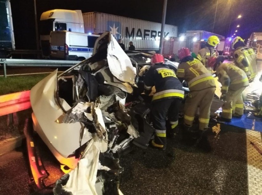 Nocny wypadek na autostradzie A1 (20.11.2020). Zginął...