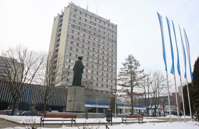 Rusza długo zapowiadany remont 15-piętorowego wieżowca UMCS. ...
