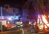 Wrocław. Ogień pojawił się na Sępolnie w nocy. W pożarze zginęła kobieta, dwie osoby są ranne (ZDJĘCIA)