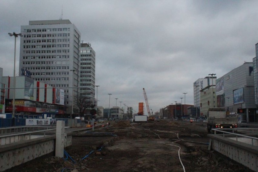 Budowa Trasy W-Z planowo ma się zakończyć w połowie 2015 r.
