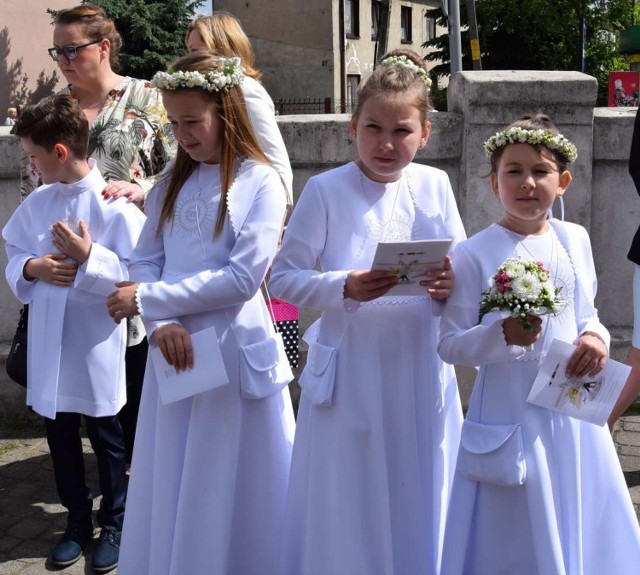 W niedzielę, 26 maja w kościele pw. św. Stanisława Biskupa i Męczennika w Skierniewicach odbyła się druga tura uroczystości pierwszokomunijnych. Do sakramentu Pierwszej Komunii Świętej przystąpiło 16 dzieci.