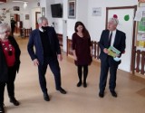 Sztum. Minister odwiedził Ośrodek Szkolno-Wychowawczy i przywiózł prezenty dla dzieci