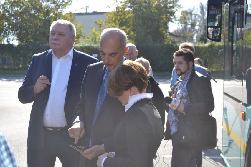 Jaworzno: minister Emilewicz w PKM. Rozmowy o elektromobilności ZDJĘCIA
