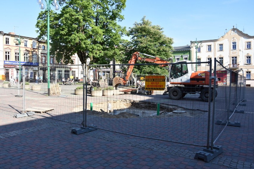 Lubliniec: jak będzie wyglądać fontanna na Placu Konrada Mańki? Miasto ujawnia szczegóły projektu [ZDJĘCIA]