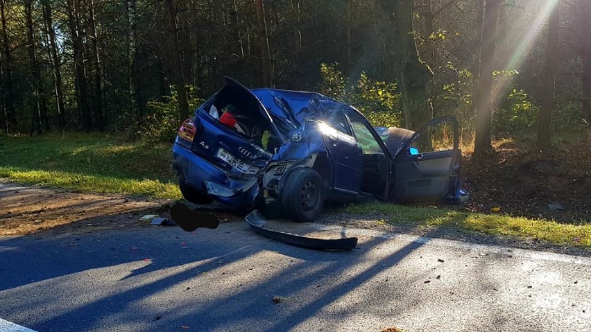 Wypadek na krajowej ósemce. Ranną kobietę zabrał śmigłowiec [ZDJĘCIA]